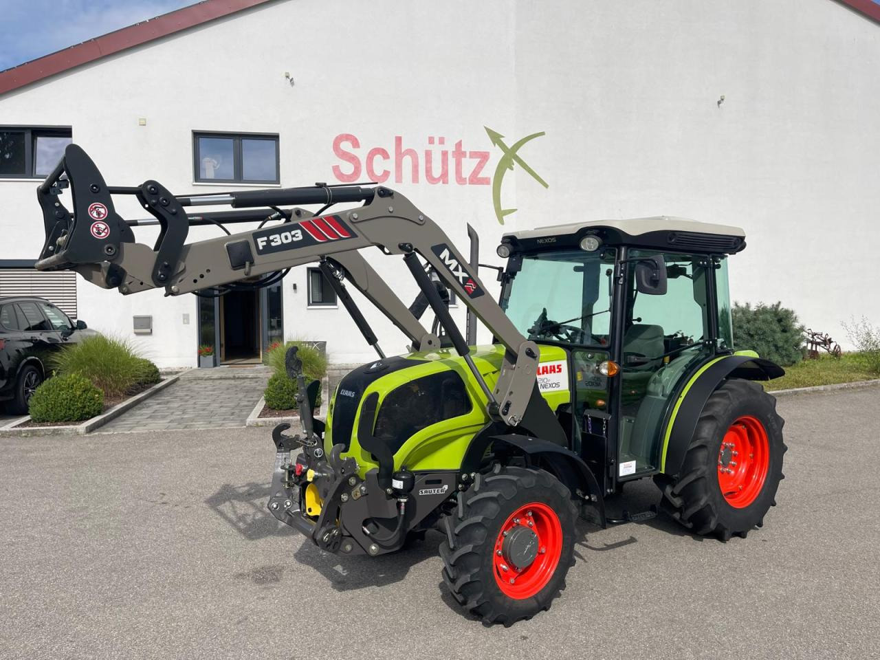 CLAAS Nexos 210 mit Frontlader und Frontzapfwelle, erst 236 Betriebsstunden, neuwertiger Zustand - Traktor: foto 1 CLAAS Nexos 210 mit Frontlader und Frontzapfwelle, erst 236 Betriebsstunden, neuwertiger Zustand - Traktor: foto 1