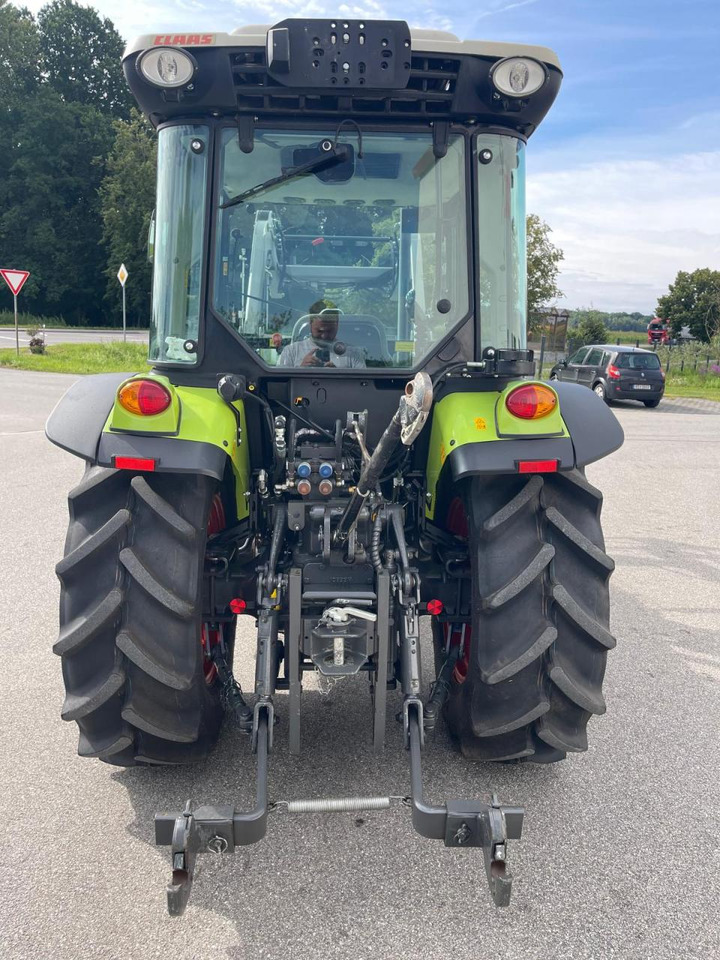 CLAAS Nexos 210 mit Frontlader und Frontzapfwelle, erst 236 Betriebsstunden, neuwertiger Zustand - Traktor: foto 4 CLAAS Nexos 210 mit Frontlader und Frontzapfwelle, erst 236 Betriebsstunden, neuwertiger Zustand - Traktor: foto 4