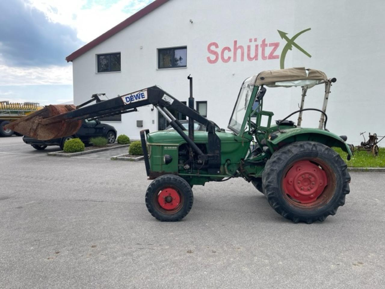 Deutz-Fahr D 4005 mit Frontlader / Oldtimer - Traktor: foto 1 Deutz-Fahr D 4005 mit Frontlader / Oldtimer - Traktor: foto 1