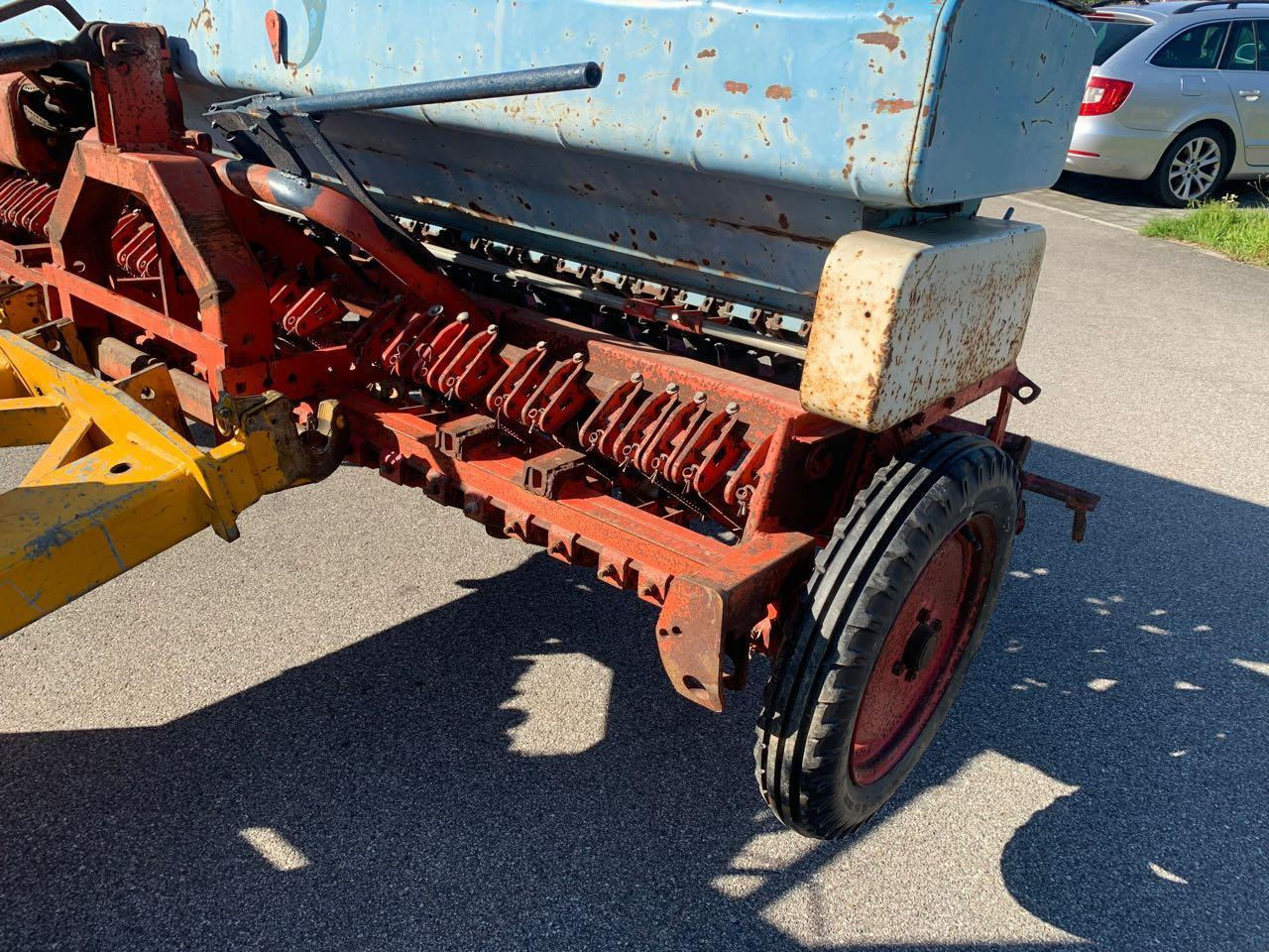 Isaria Typ 6004, 3,00 m Arbeitsbreite - Mbjellëse në radhë: foto 3 Isaria Typ 6004, 3,00 m Arbeitsbreite - Mbjellëse në radhë: foto 3