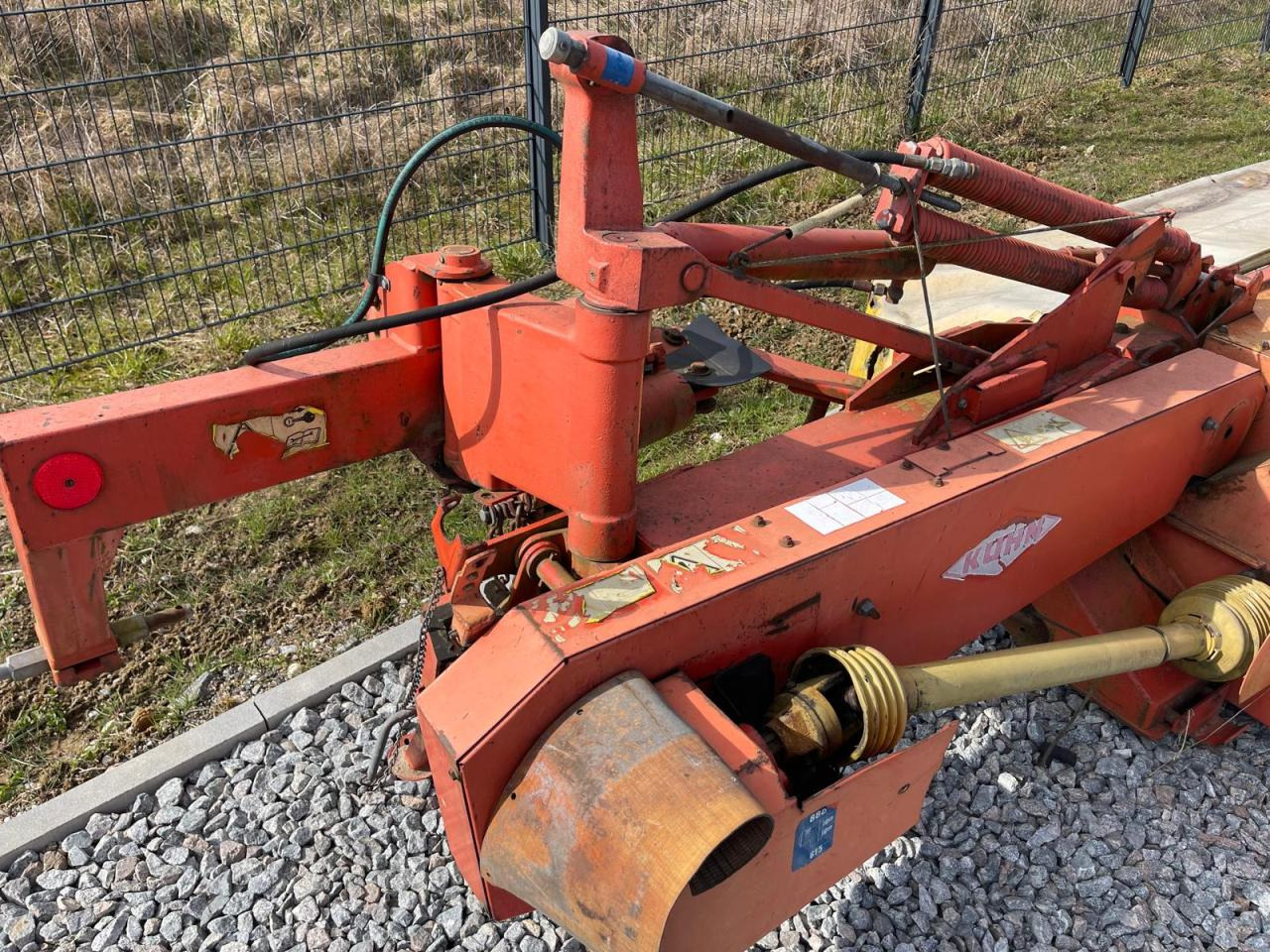 Kuhn Kuhn FC 280P, Heckmähwerk - Korrëse bari: foto 4 Kuhn Kuhn FC 280P, Heckmähwerk - Korrëse bari: foto 4
