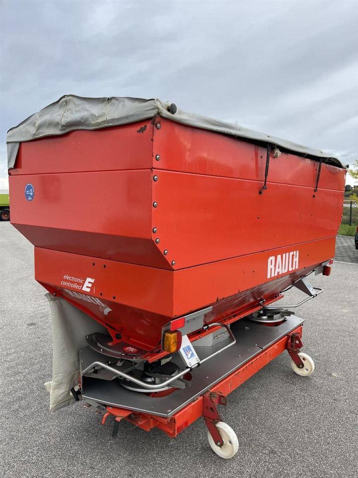 Rauch Axera H EMC 1102 mit Rauch Quantron P Bedienterminal, Abdeckplane, Rollvorrichtung - Shpërndarës plehu kimik: foto 3 Rauch Axera H EMC 1102 mit Rauch Quantron P Bedienterminal, Abdeckplane, Rollvorrichtung - Shpërndarës plehu kimik: foto 3