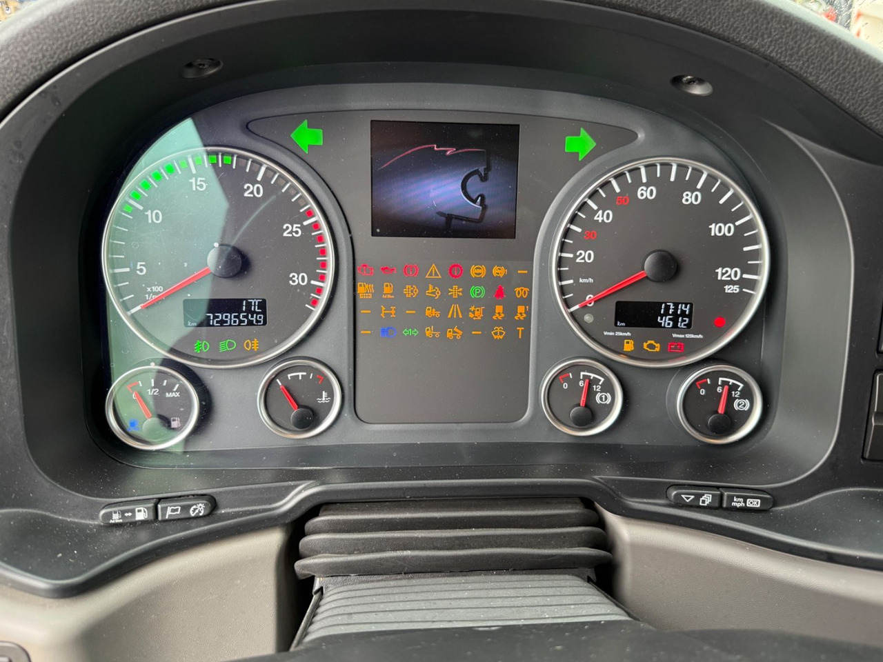 MAN TGX 18.460 - Euro 6- Motorschaden - Hydraulik- - Gjysmë-kamion: foto 5 MAN TGX 18.460 - Euro 6- Motorschaden - Hydraulik- - Gjysmë-kamion: foto 5