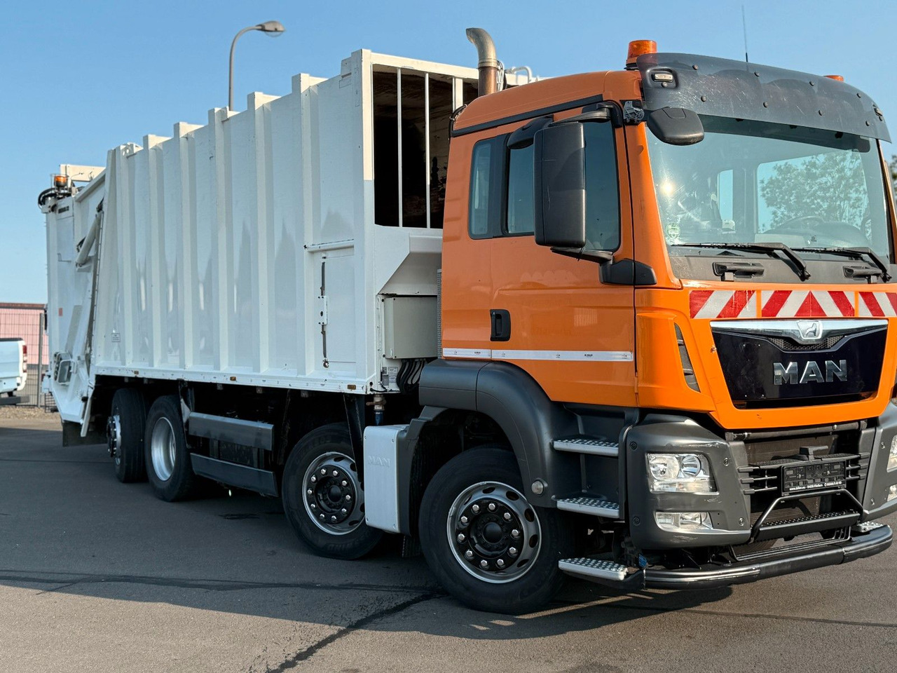 MAN TGS 32.360 8x2 Zoeller Mekam, duo Schütte - Kamion mbeturinash: foto 3 MAN TGS 32.360 8x2 Zoeller Mekam, duo Schütte - Kamion mbeturinash: foto 3