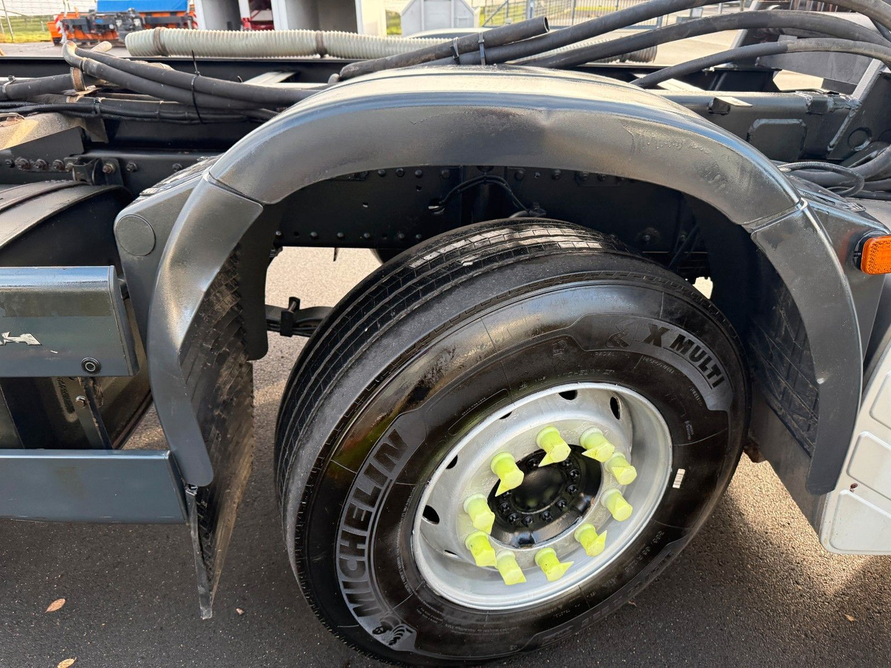 MAN TGS 35.360 8x2 Fahrgestell - Kamion kabinë-shasi: foto 5 MAN TGS 35.360 8x2 Fahrgestell - Kamion kabinë-shasi: foto 5