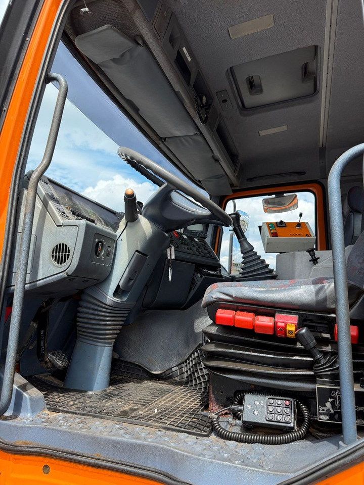 Mercedes-Benz Actros 2031 4x4 Hydraulik + Wechselsystem - Kamion kabinë-shasi: foto 3 Mercedes-Benz Actros 2031 4x4 Hydraulik + Wechselsystem - Kamion kabinë-shasi: foto 3