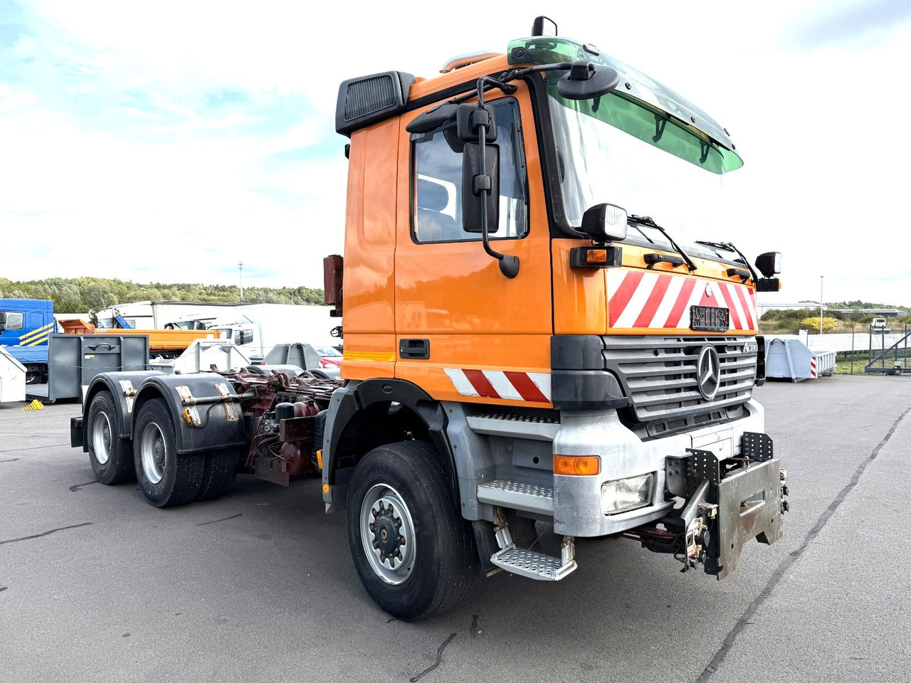 Mercedes-Benz Actros 3340 6x6 Dautel Wechselsystem + Kupplung - Kamion kabinë-shasi: foto 3 Mercedes-Benz Actros 3340 6x6 Dautel Wechselsystem + Kupplung - Kamion kabinë-shasi: foto 3