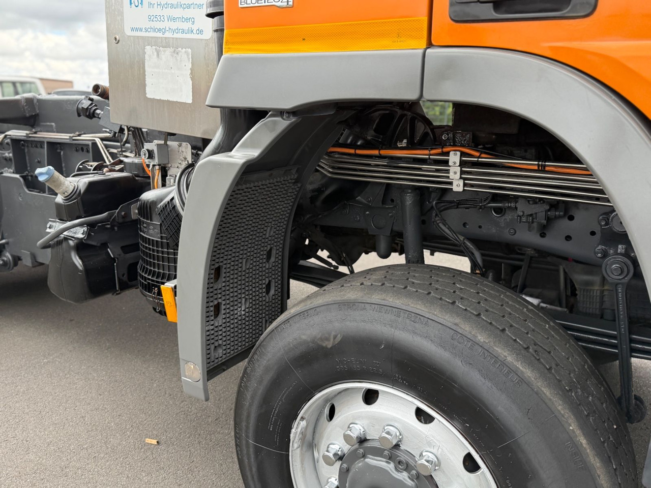 Mercedes-Benz Actros 3341 6x6 Hydraulikpumpe + Tank - Kamion kabinë-shasi: foto 4 Mercedes-Benz Actros 3341 6x6 Hydraulikpumpe + Tank - Kamion kabinë-shasi: foto 4