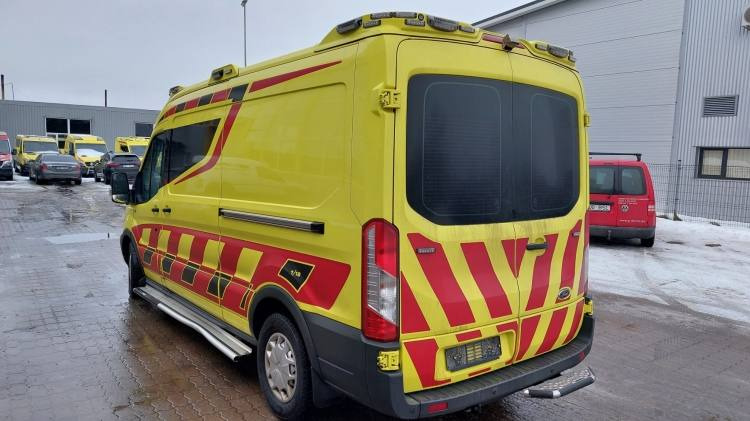 FORD TRANSIT 2,0TDI AMBULANCE KLIMA 1.2018 EURO 6, 3 UNITS - Ambulancë: foto 2 FORD TRANSIT 2,0TDI AMBULANCE KLIMA 1.2018 EURO 6, 3 UNITS - Ambulancë: foto 2