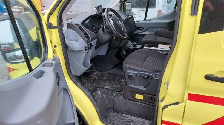 FORD TRANSIT 2,0TDI AMBULANCE KLIMA 12.2018 EURO 6, 3 UNITS - Ambulancë: foto 5 FORD TRANSIT 2,0TDI AMBULANCE KLIMA 12.2018 EURO 6, 3 UNITS - Ambulancë: foto 5