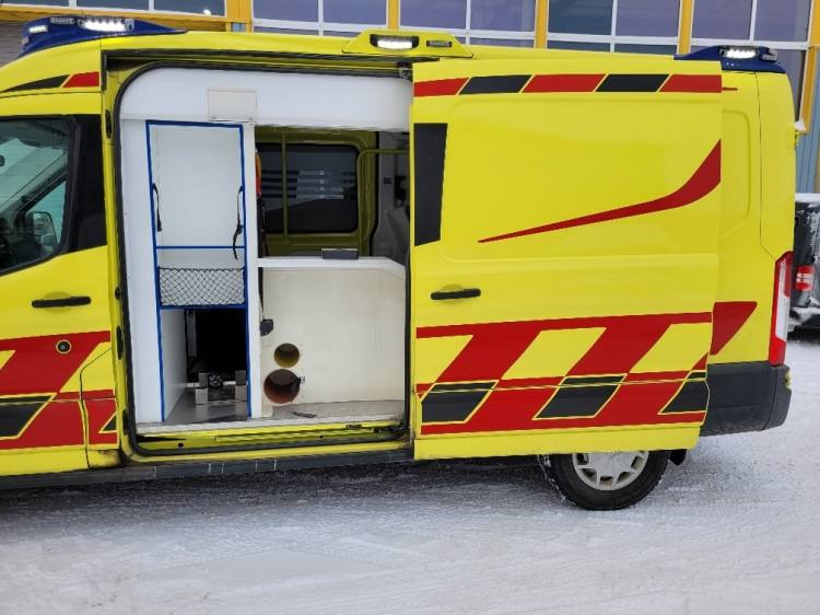 FORD TRANSIT 2,0TDI AMBULANCE KLIMA 4.2018 EURO 6, 3 UNITS - Ambulancë: foto 4 FORD TRANSIT 2,0TDI AMBULANCE KLIMA 4.2018 EURO 6, 3 UNITS - Ambulancë: foto 4