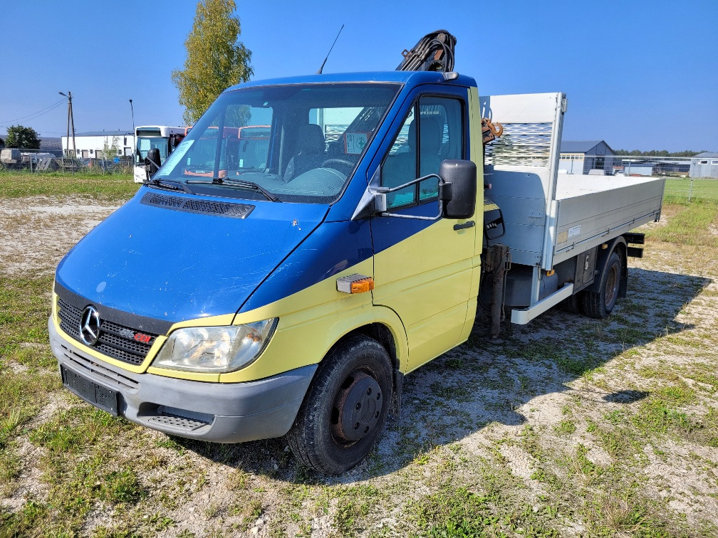 MERCEDES – BENZ SPRINTER 616CDI HIAB 027-2 Crane 10.2004 - Kamioncine me karroceri: foto 2 MERCEDES – BENZ SPRINTER 616CDI HIAB 027-2 Crane 10.2004 - Kamioncine me karroceri: foto 2