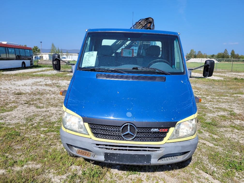 MERCEDES – BENZ SPRINTER 616CDI HIAB 027-2 Crane 10.2004  - Kamioncine me karroceri: foto 3 MERCEDES – BENZ SPRINTER 616CDI HIAB 027-2 Crane 10.2004  - Kamioncine me karroceri: foto 3