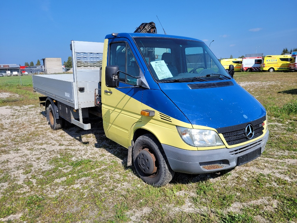 MERCEDES – BENZ SPRINTER 616CDI HIAB 027-2 Crane 10.2004 - Kamioncine me karroceri: foto 1 MERCEDES – BENZ SPRINTER 616CDI HIAB 027-2 Crane 10.2004 - Kamioncine me karroceri: foto 1