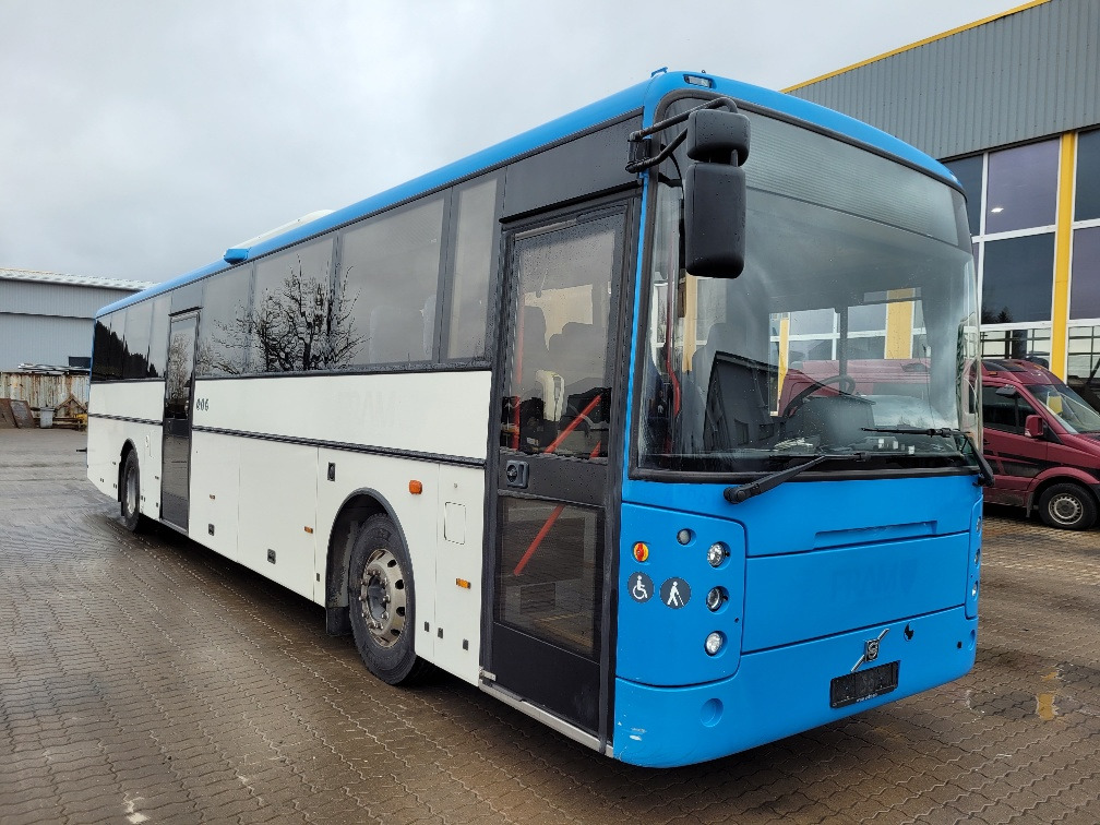 VOLVO B9R VEST CONTRAST, KLIIMA, 10.2012, EURO 5, HANDICAP LIFT, 51 seats, 12,8m - Autobus suburban: foto 1 VOLVO B9R VEST CONTRAST, KLIIMA, 10.2012, EURO 5, HANDICAP LIFT, 51 seats, 12,8m - Autobus suburban: foto 1