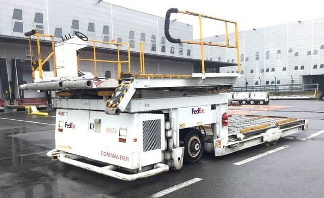 FMC Lower Deck Loader Commander 15 Standard - Ngarkues i kontejnerit/ Paletave: foto 1 FMC Lower Deck Loader Commander 15 Standard - Ngarkues i kontejnerit/ Paletave: foto 1