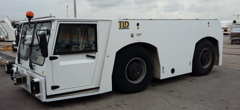 Pushback Tractor TLD TMX400-30 - Automjet për tërheqjen e aeroplanit: foto 2 Pushback Tractor TLD TMX400-30 - Automjet për tërheqjen e aeroplanit: foto 2