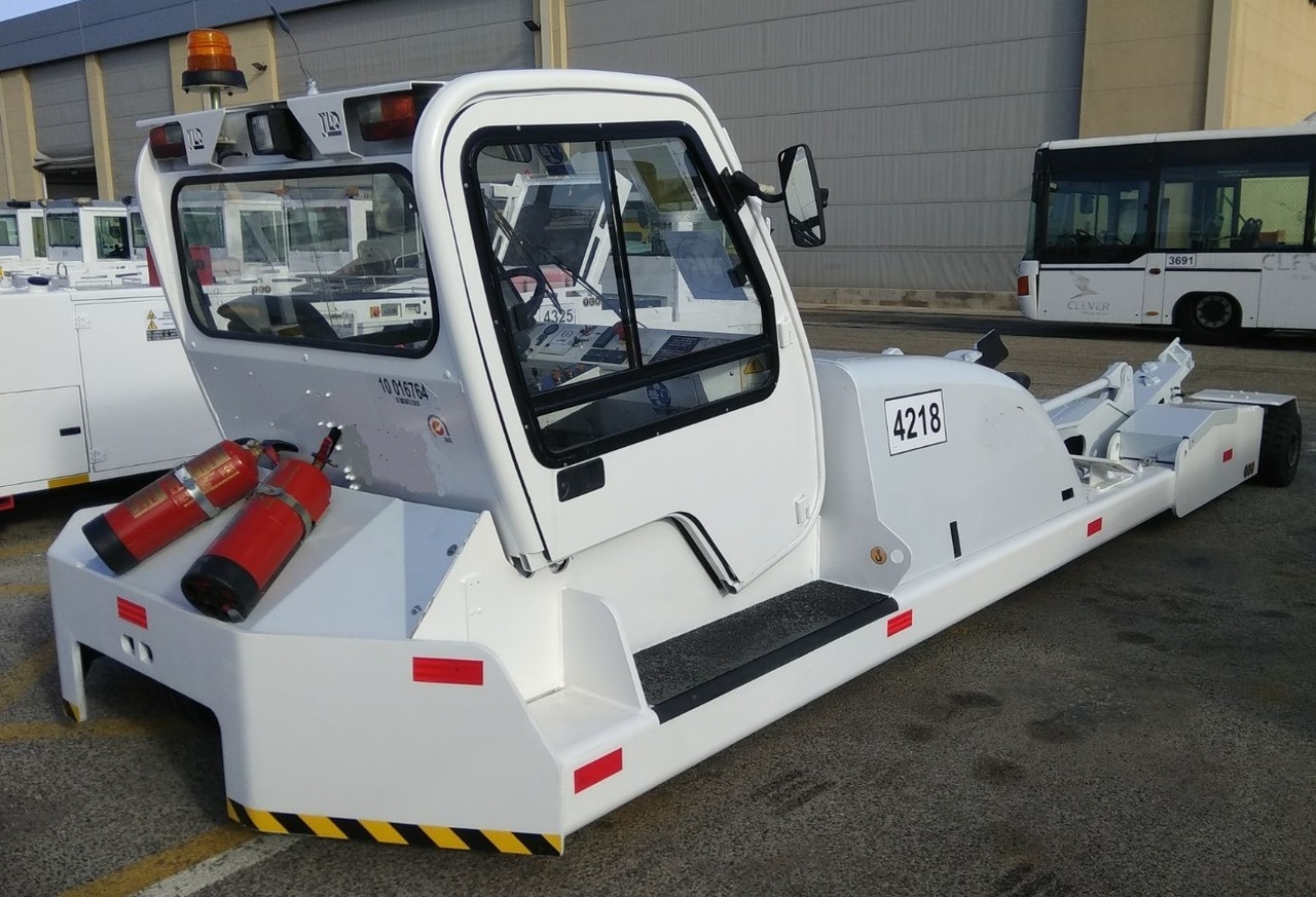 TLD Towbarless Pushback TPX 100 E - Automjet për tërheqjen e aeroplanit: foto 1 TLD Towbarless Pushback TPX 100 E - Automjet për tërheqjen e aeroplanit: foto 1