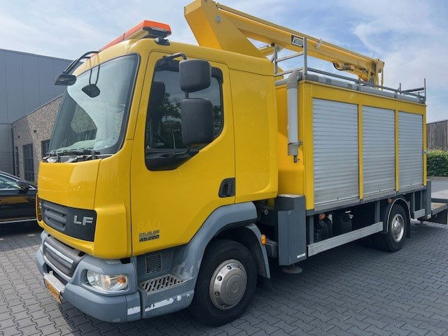 DAF LF 220 FA45.220 LF Custers T265-12.5 - Platformë ajrore e montuar në kamion: foto 1 DAF LF 220 FA45.220 LF Custers T265-12.5 - Platformë ajrore e montuar në kamion: foto 1