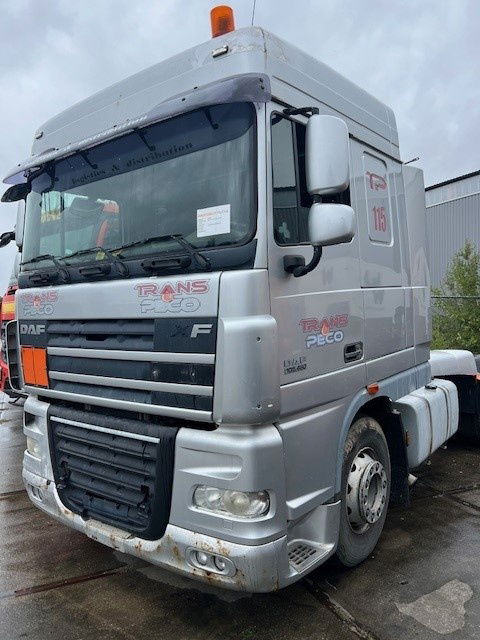 DAF XF 105.460 FT105.460 XF Manuel , Engine Problem - Gjysmë-kamion: foto 1 DAF XF 105.460 FT105.460 XF Manuel , Engine Problem - Gjysmë-kamion: foto 1