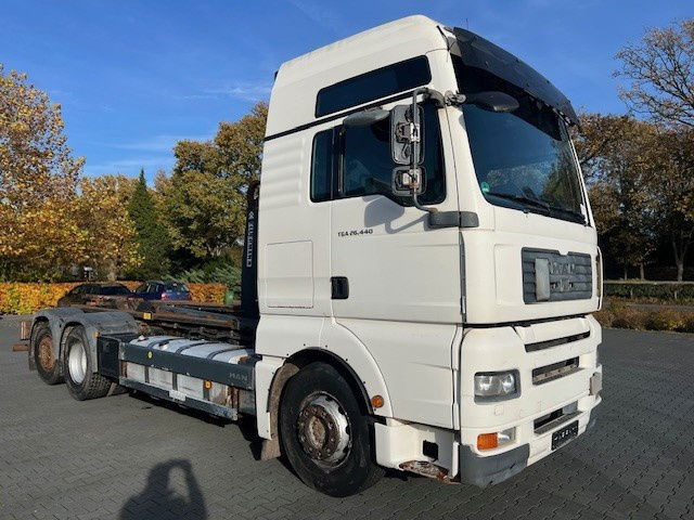 MAN TGA 26.440 .440 6x2 - Transportjer kontejnerësh/ Kamion me karroceri të çmontueshme: foto 2 MAN TGA 26.440 .440 6x2 - Transportjer kontejnerësh/ Kamion me karroceri të çmontueshme: foto 2