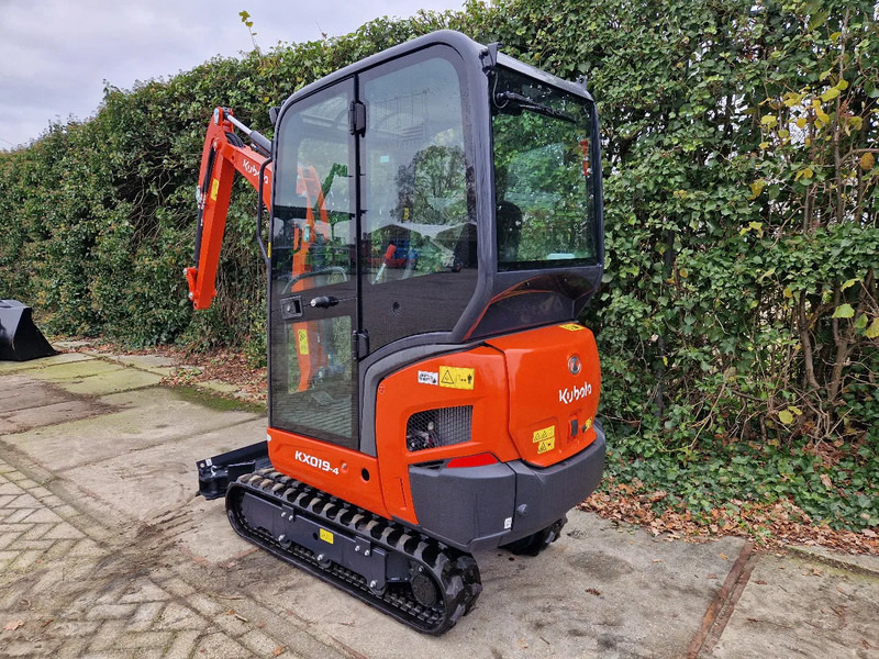 Kubota KX019-4 Hi-spec (NIEUW) - Miniekskavator: foto 5 Kubota KX019-4 Hi-spec (NIEUW) - Miniekskavator: foto 5