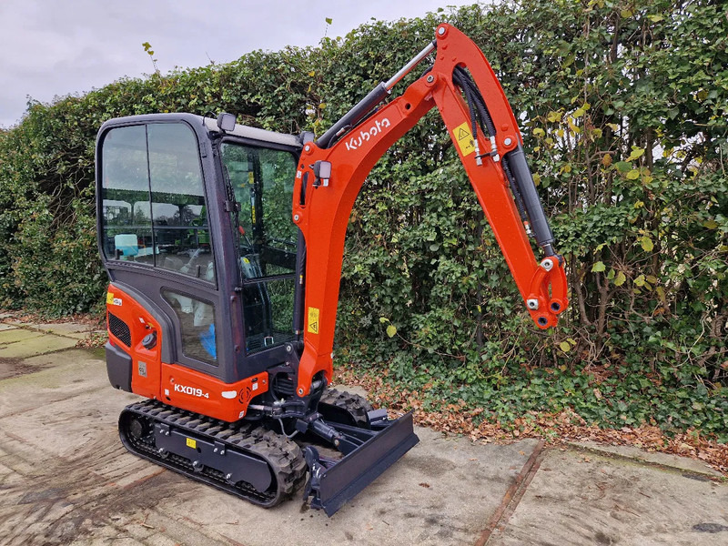 Kubota KX019-4 Hi-spec (NIEUW) - Miniekskavator: foto 3 Kubota KX019-4 Hi-spec (NIEUW) - Miniekskavator: foto 3