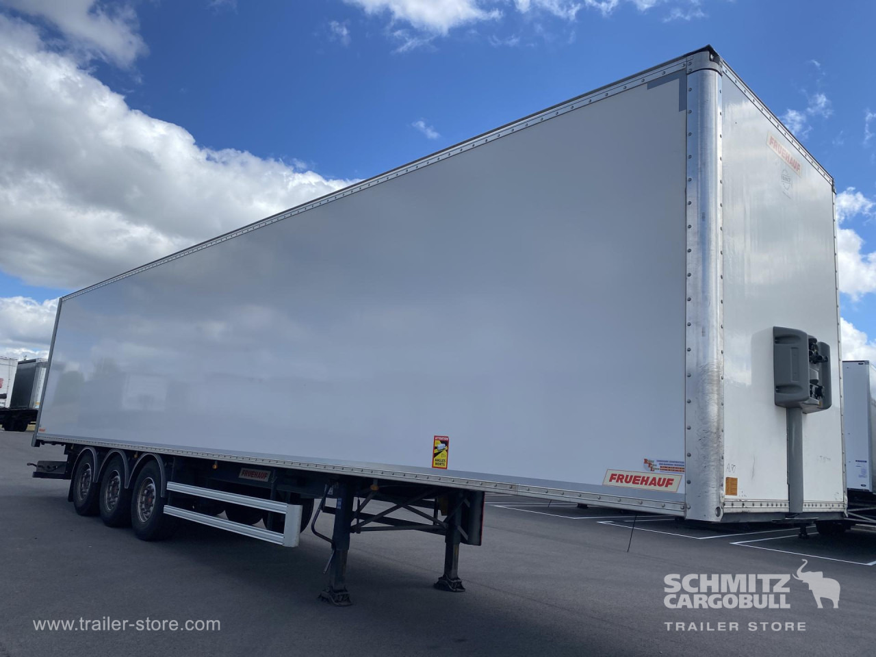 FRUEHAUF Dryfreight Standard - Gjysmë rimorkio me vagonetë të mbyllur: foto 1 FRUEHAUF Dryfreight Standard - Gjysmë rimorkio me vagonetë të mbyllur: foto 1