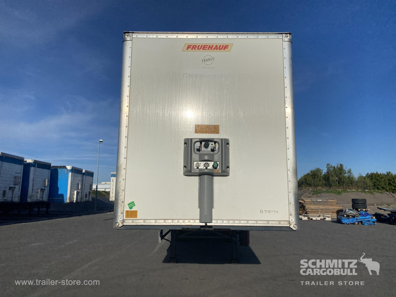 FRUEHAUF Dryfreight Standard - Gjysmë rimorkio me vagonetë të mbyllur: foto 3 FRUEHAUF Dryfreight Standard - Gjysmë rimorkio me vagonetë të mbyllur: foto 3