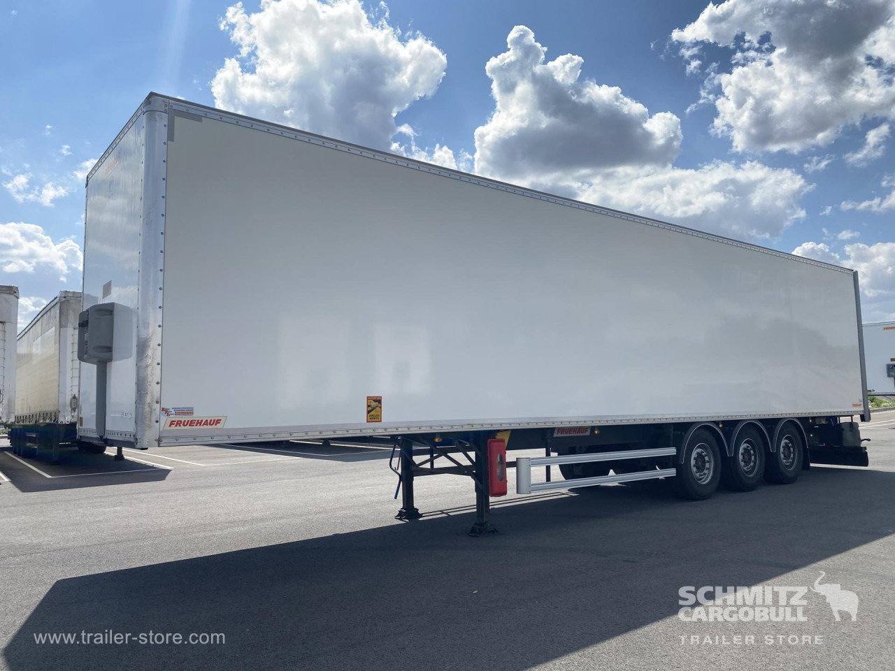 FRUEHAUF Dryfreight Standard Roller shutter door - Gjysmë rimorkio me vagonetë të mbyllur: foto 1 FRUEHAUF Dryfreight Standard Roller shutter door - Gjysmë rimorkio me vagonetë të mbyllur: foto 1