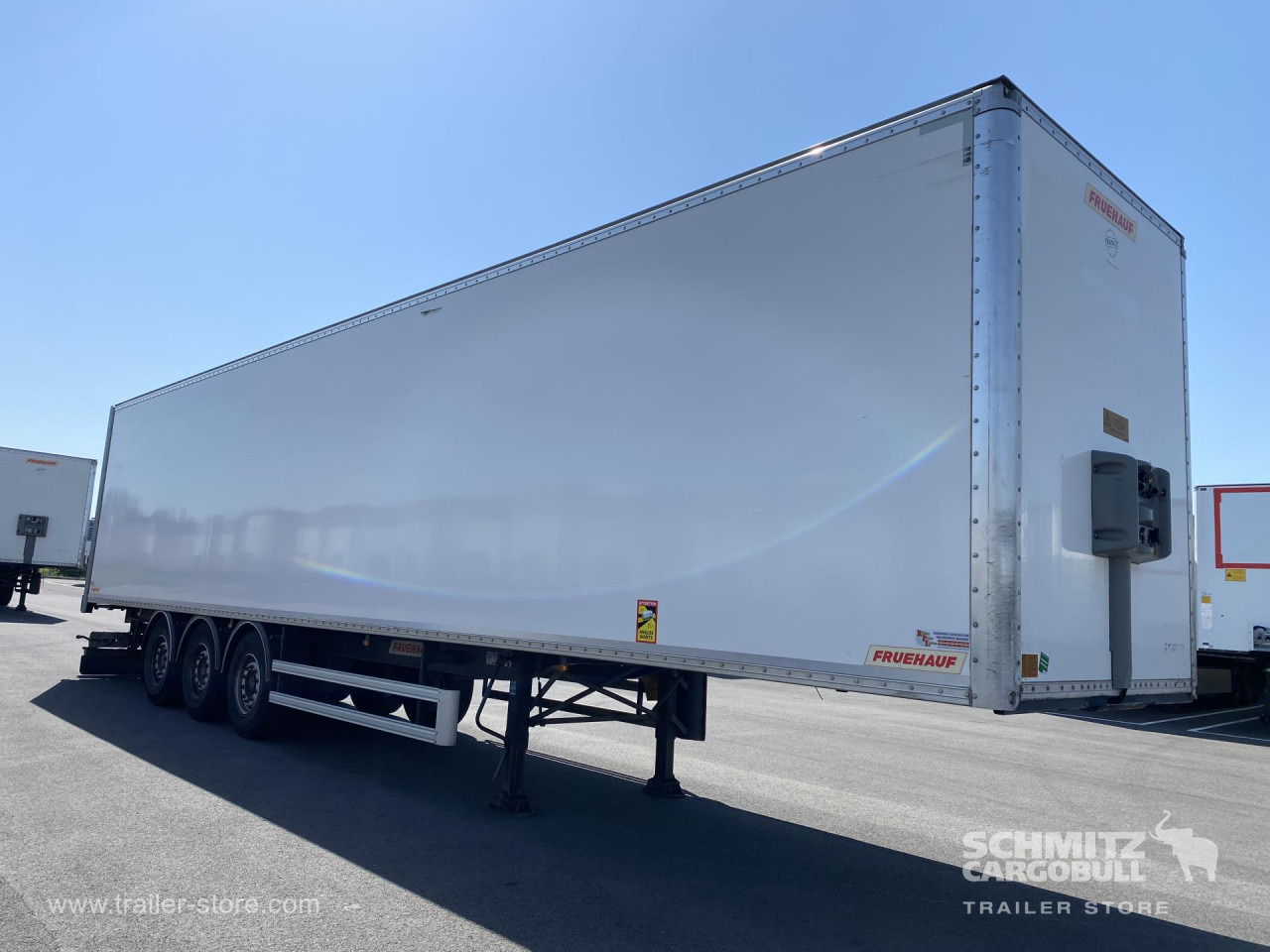 FRUEHAUF Dryfreight Standard Roller shutter door - Gjysmë rimorkio me vagonetë të mbyllur: foto 1 FRUEHAUF Dryfreight Standard Roller shutter door - Gjysmë rimorkio me vagonetë të mbyllur: foto 1