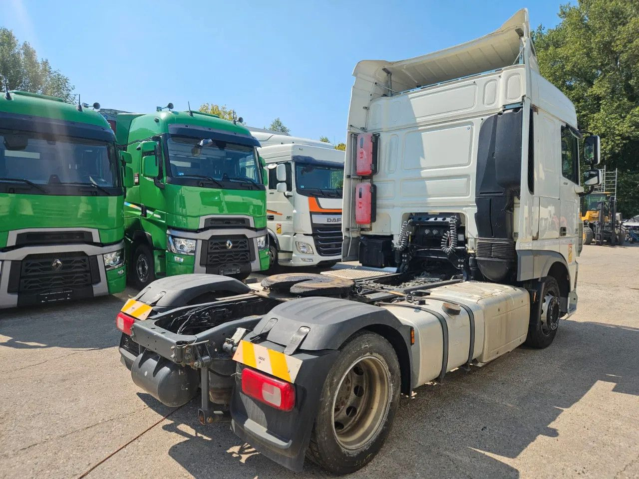 DAF XF 460 Mega Standklima Space Cab - Gjysmë-kamion: foto 4 DAF XF 460 Mega Standklima Space Cab - Gjysmë-kamion: foto 4