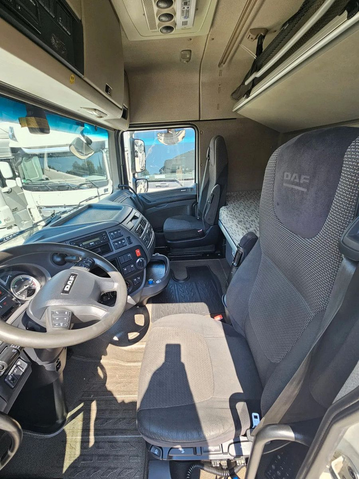 Gjysmë-kamion DAF XF 460 Space Cab Standklima 2 units: foto 6