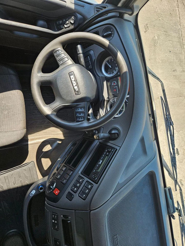 Gjysmë-kamion DAF XF 460 Space Cab Standklima 2 units: foto 8