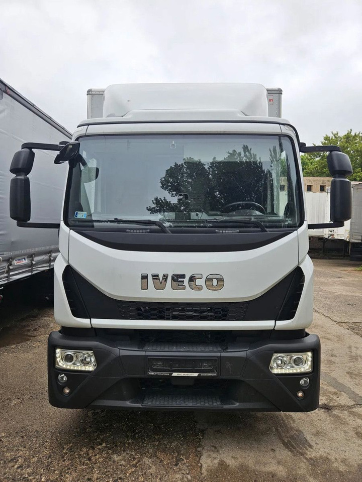 Iveco EuroCargo 120 - 210 BOX 12t Only 7554 km - Kamion vagonetë: foto 2 Iveco EuroCargo 120 - 210 BOX 12t Only 7554 km - Kamion vagonetë: foto 2