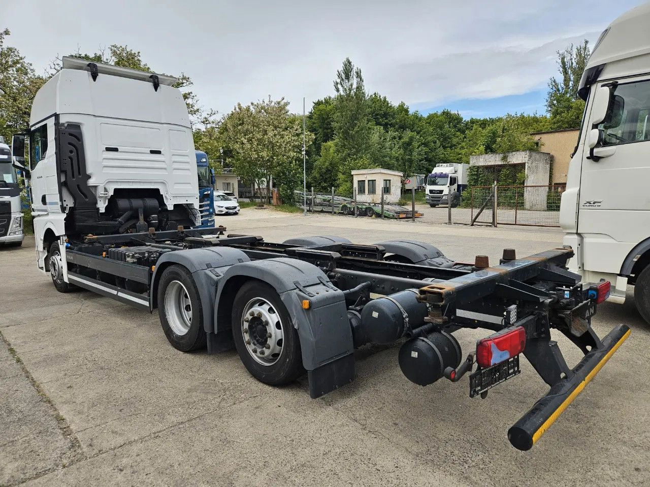 MAN TGX 26.470 XXL BDF 6x2 2 units, NAVI, Lift Axle - Transportjer kontejnerësh/ Kamion me karroceri të çmontueshme: foto 5 MAN TGX 26.470 XXL BDF 6x2 2 units, NAVI, Lift Axle - Transportjer kontejnerësh/ Kamion me karroceri të çmontueshme: foto 5