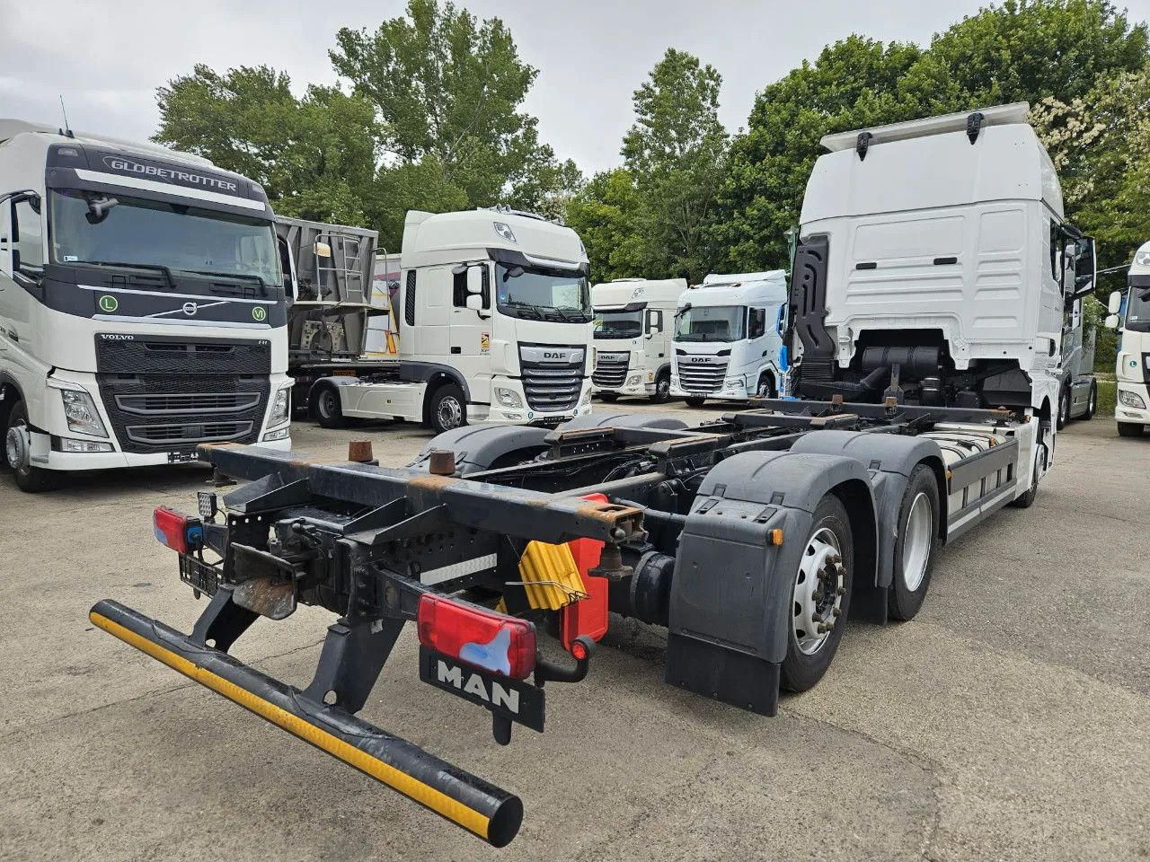 MAN TGX 26.470 XXL BDF 6x2 2 units, NAVI, Lift Axle - Transportjer kontejnerësh/ Kamion me karroceri të çmontueshme: foto 4 MAN TGX 26.470 XXL BDF 6x2 2 units, NAVI, Lift Axle - Transportjer kontejnerësh/ Kamion me karroceri të çmontueshme: foto 4