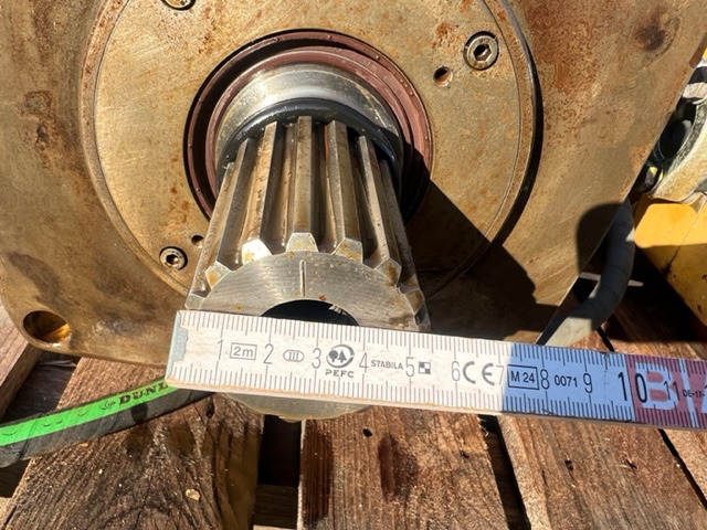 CATERPILLAR - Pompa hidraulike për Ekskavator me zinxhirë: foto 4 CATERPILLAR - Pompa hidraulike për Ekskavator me zinxhirë: foto 4