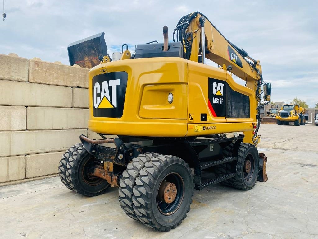 Ekskavator me goma CAT m317f: foto 6