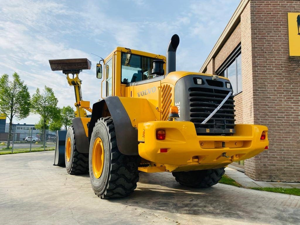 Volvo L 120e cdc steering - Fadrom me goma: foto 5 Volvo L 120e cdc steering - Fadrom me goma: foto 5