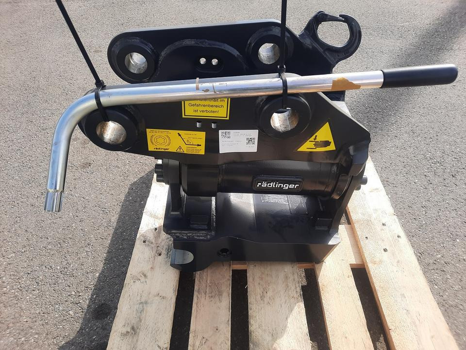 Rädlinger Tilt 5 - 10 to Powertilt Minibagger Schwenkmotor Cat - Tiltrotator për Miniekskavator: foto 3 Rädlinger Tilt 5 - 10 to Powertilt Minibagger Schwenkmotor Cat - Tiltrotator për Miniekskavator: foto 3