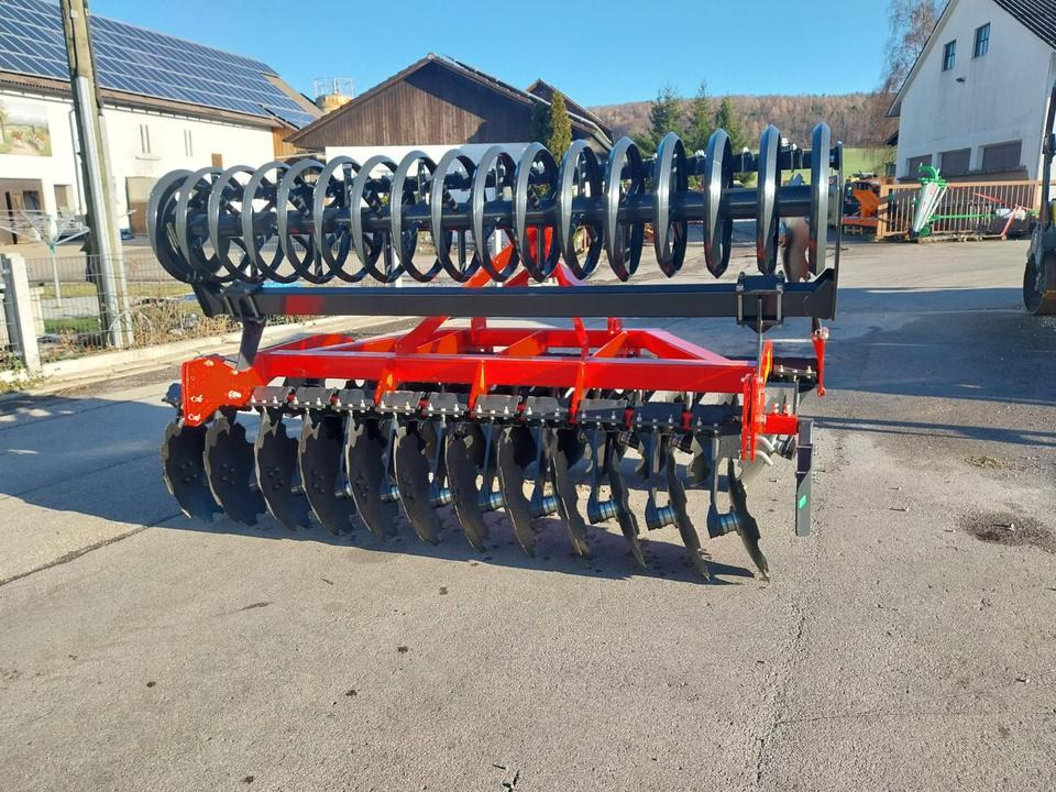 Scheibenegge 3m Scheibengrubber Kurzscheibenegge Grubber - Lesë me disk: foto 2 Scheibenegge 3m Scheibengrubber Kurzscheibenegge Grubber - Lesë me disk: foto 2