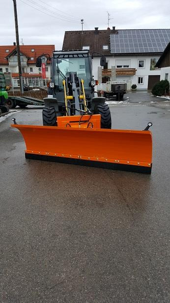 Schneeschild 2,6m Kramer Schlepper Radlader Hoflader Frontlader - Borëpastruese: foto 1 Schneeschild 2,6m Kramer Schlepper Radlader Hoflader Frontlader - Borëpastruese: foto 1