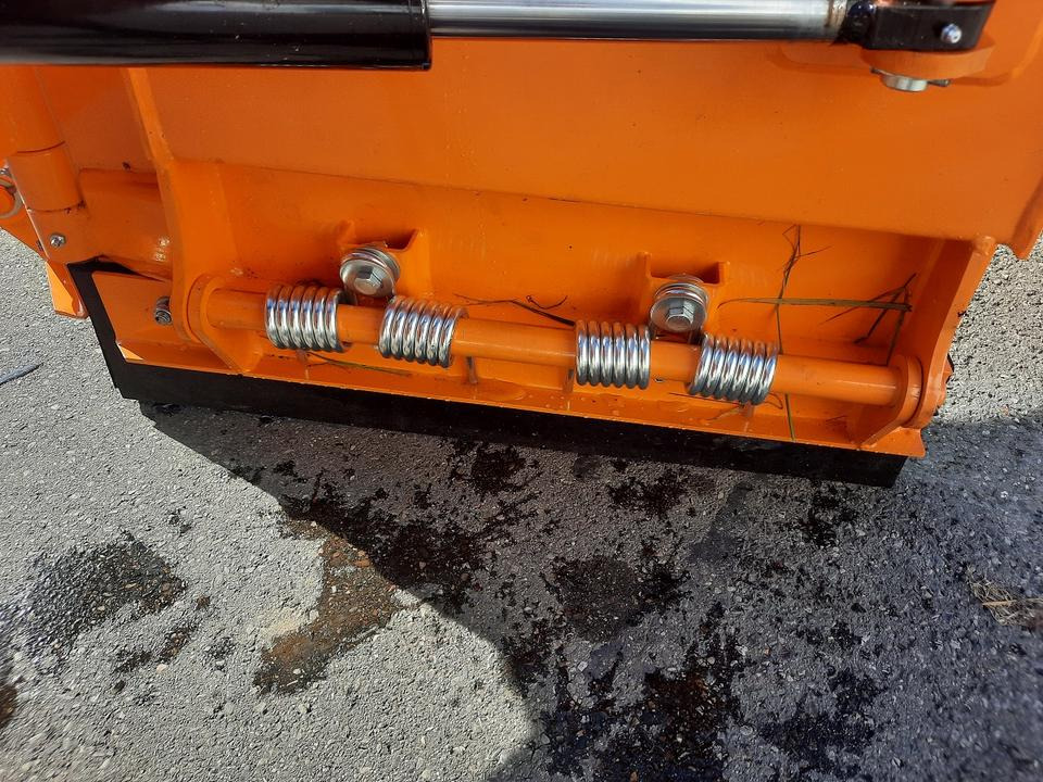 Schneeschild Vario 1,5m Schlepper Radlader Hoftrac Kramer Cat - Borëpastruese: foto 5 Schneeschild Vario 1,5m Schlepper Radlader Hoftrac Kramer Cat - Borëpastruese: foto 5