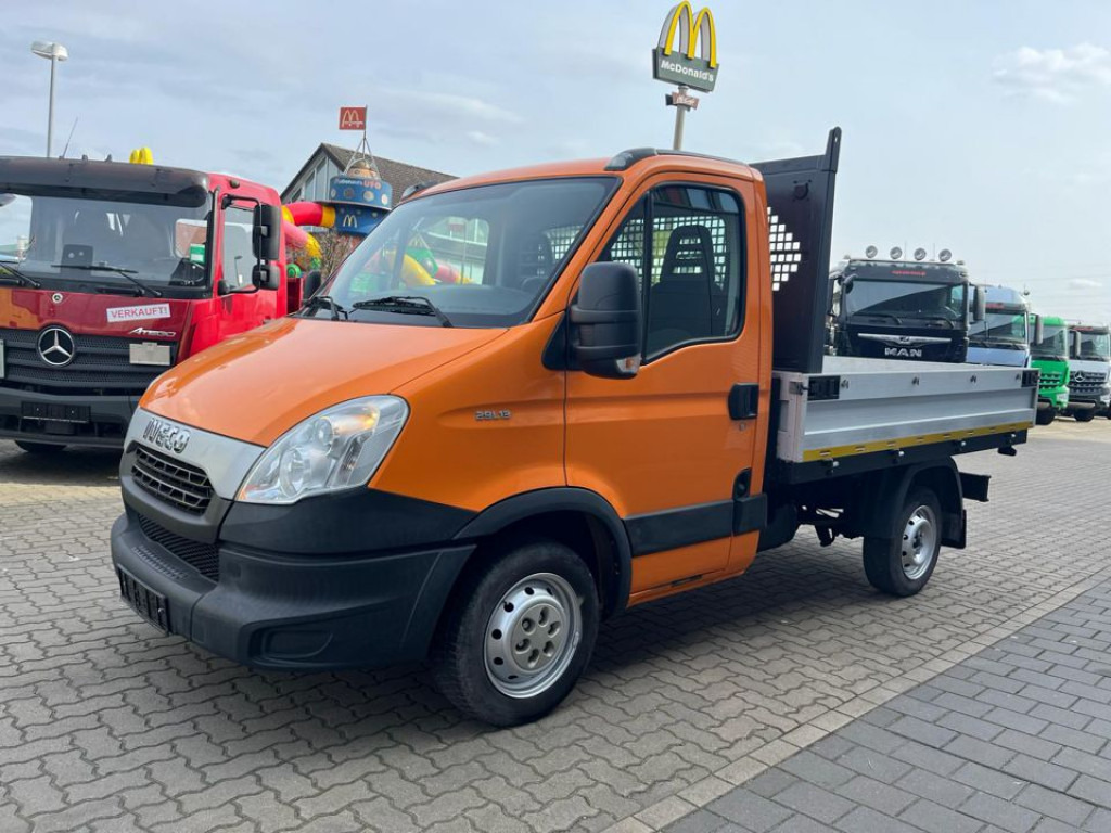 IVECO(I) Daily 29L13 Pritsche - Kamioncine me karroceri: foto 1 IVECO(I) Daily 29L13 Pritsche - Kamioncine me karroceri: foto 1