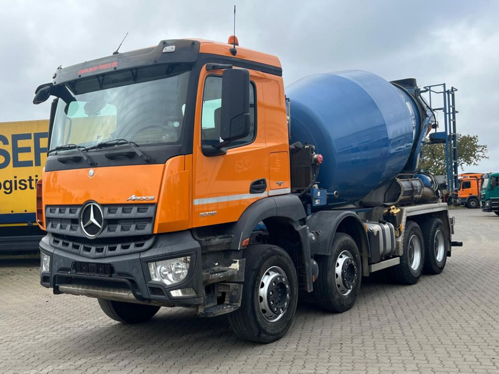 MERCEDES-BENZ Arocs 3236 8x4 Betonmischer Deutsch Top AP Achsen - Kamioni: foto 1 MERCEDES-BENZ Arocs 3236 8x4 Betonmischer Deutsch Top AP Achsen - Kamioni: foto 1