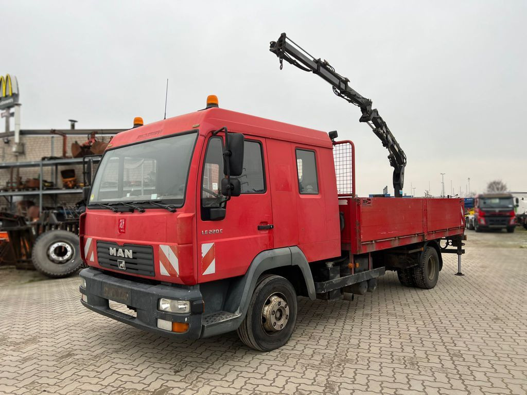 MAN LE 12.225 LC Pritsche Heckkran 6 Zylinder Doka T - Kamion me vinç, Kamion me karroceri të hapur: foto 5 MAN LE 12.225 LC Pritsche Heckkran 6 Zylinder Doka T - Kamion me vinç, Kamion me karroceri të hapur: foto 5
