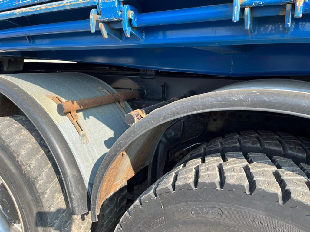 Kamion vetëshkarkues MAN TG-S 26.440 6x6 3-Achs Allradkipper Bordmatik Schalter: foto 6 Kamion vetëshkarkues MAN TG-S 26.440 6x6 3-Achs Allradkipper Bordmatik Schalter: foto 6