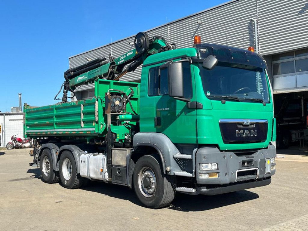 MAN TG-S 28.480 6x4H-4 BL 3-Achs Kipper Kran Funk Li - Kamion vetëshkarkues, Kamion me vinç: foto 2 MAN TG-S 28.480 6x4H-4 BL 3-Achs Kipper Kran Funk Li - Kamion vetëshkarkues, Kamion me vinç: foto 2
