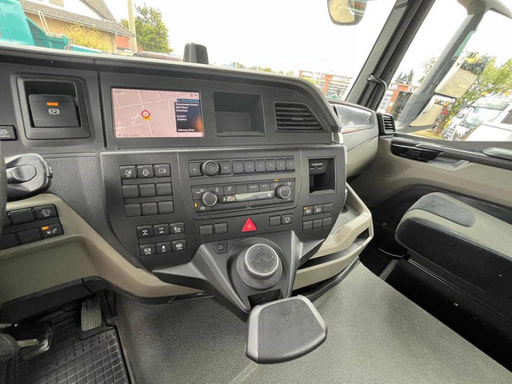 MAN TG-S 37.470 8x4 4-Achs Kipper Meiller Bordmatik - Kamion vetëshkarkues: foto 3 MAN TG-S 37.470 8x4 4-Achs Kipper Meiller Bordmatik - Kamion vetëshkarkues: foto 3